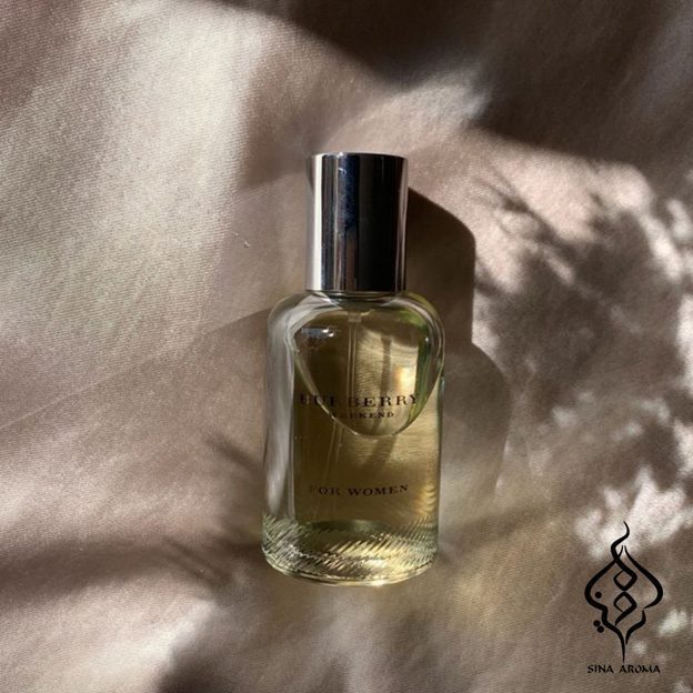 عطر باربری ویکند زنانه